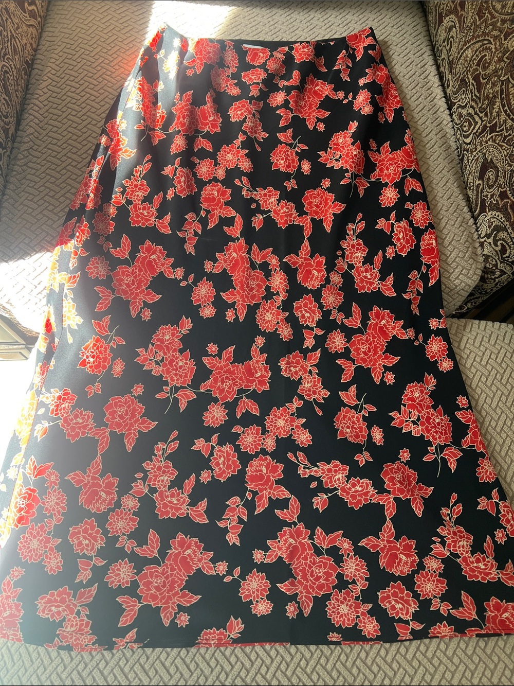 Worn 1x LOFT Black & Orange (rust) Skirt with Red Floral Print. Shell 100% silk